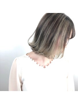 ルービック 豊中(Rubik's) バレイヤージュで外国人風大人ボブ