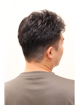 ヘアーアンドグルーミング ヨシザワインク(HAIR&GROOMING YOSHIZAWA Inc.) 男を磨く刈り上げ×パーマ