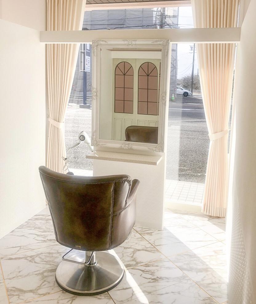 ドイツキューン工房　壁飾り　Apotheke 薬屋　Friseur 美容院 錫製 ドイツ製 キューン工房 薬屋さん 薬局 伝統工芸 壁飾り