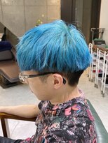 デイズ(days)&nbsp;水色カラーツーブロックマッシュショート  ウルフハイライト