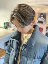 ルーム(Loom.)&nbsp;メンズハイライト刈り上げマッシュスタイル