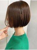 美髪シアーカラーピンクブラウンショートカット切りっぱなしボブ