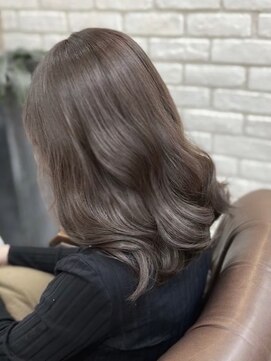 ビランチェ 池袋(bilancia) ブリーチなし透明感カラーシルバーアッシュグレージュカラー池袋