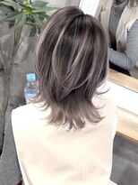 シェルヴ(XELVE) ウルフレイヤーに軽やかバレイヤージュ