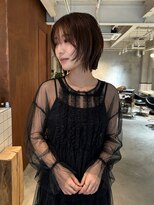 ミュー(miμ)&nbsp;トレンドのレイヤーボブと柔らかいナチュラルブラウン