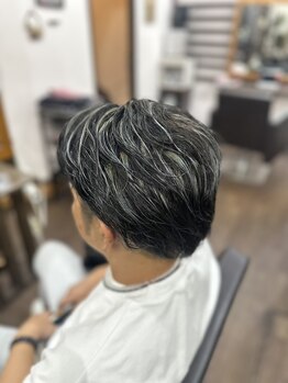 エスリ(esuri)の写真/メンズも大歓迎◎カットからパーマ・カラーまでライフスタイルに合わせてご提案！