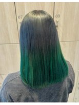 アース 郡山コスモス通り店(HAIR&MAKE EARTH)&nbsp;黒髪ベース×エメラルドグリーンの裾カラー