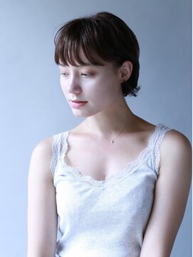 ザビー(THE B) 前髪がポイント！透明感ショート