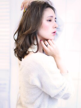 グランド(GRAND) 25歳から【センシュアルショート/インナーカラー/丸みショート】