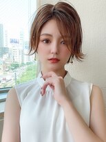 大人かわいいひし形シルエット ショコラグレージュ 外ハネ 小顔