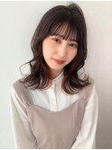 くびれたミディアムレイヤーとアプリコットインナーカラー