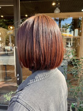 ムク(Muku) 肩上レングスボブ☆赤みのあるカラー