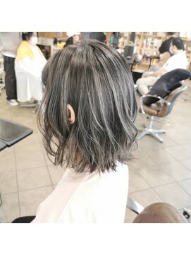 ルイス 喜連瓜破(Luis) ホワイトハイライト