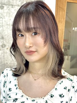 サクラ オモテサンドウ(SAKURA) 仕事も隠せるバレないインナーカラーホワイトベージュ