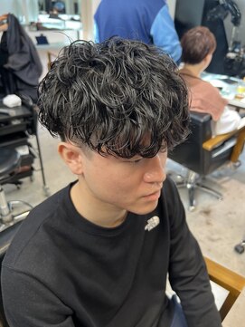 トレス(TRESS) メンズパーマ　スパイラルパーマ　刈り上げ前下がりマッシュ