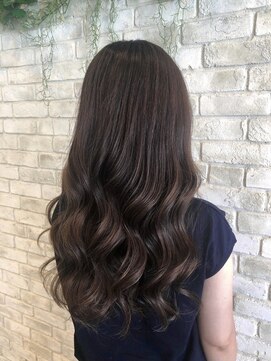 クロエ バイ ラヴィズム 新潟ビルボードプレイス2店(CLOE by LUVISM) 大人ウェーブロング