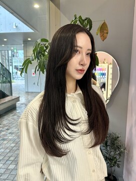 クム(kumu) 20代◎美髪縮毛矯正ロングで大人可愛い艶髪ストレート