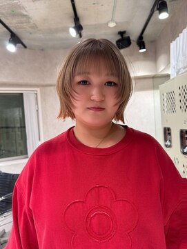 ハイプ(HYPE) ブリーチ＆ダブルカラー/レイヤーボブ/ミルクティーベージュ