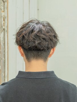 ヘアアンドリラクゼーション シャッセ(Hair&Relaxation SASE) パーマ風　刈り上げショートマッシュ