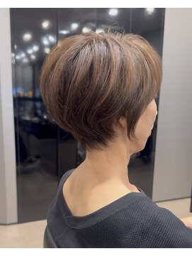 ハルキ ミナト ジャパン オオサカ(HARUKI MINATO japan OSAKA) 上品ショートカット 40代50代60代ヘア 白髪 大阪　髪質改善 梅田