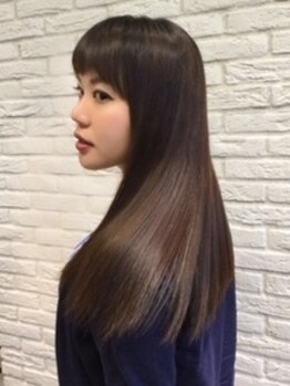 ティコラ ヘアファクトリー(teaco.la hair factory)の写真/【長岡◆駐車場完備】高純度美容液配合トリートメントで圧倒的美髪を叶える―…ぷるんと艶めくサラツヤ髪に