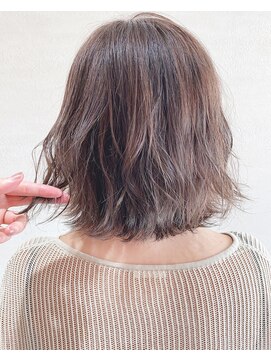 ソル(SOL by INFINI) 切りっぱなしボブ/シアーベージュ/外ハネ