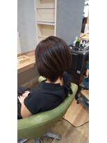 ブロッサム 東中野店 20代30代大人可愛いアッシュベージュくびれボブ耳掛け透明感