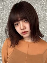 ローネス(LONESS)&nbsp;ぱつっとボブに顔まわりのレイヤーでこなれ感を◎