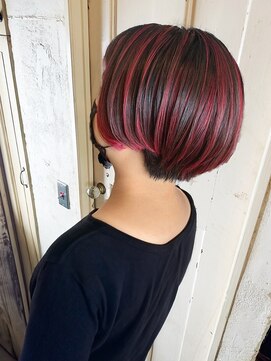 エノア 東京(ENORE) 華やぐ赤ハイライトでオシャレ感を演出します