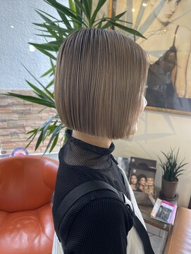 コレットヘア(Colette hair) 【yui】ぷつっとミニボブ×ハイトーンカラー