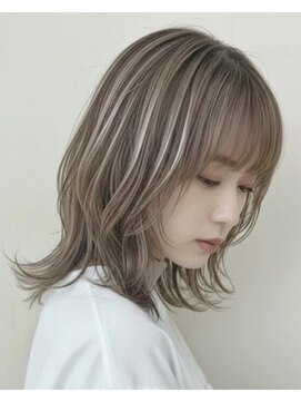 アンドモア(and MORE) ベージュハイライトカラー