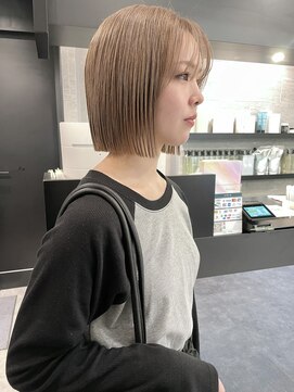 ケンジ 横浜(KENJE) 切りっぱなしボブ/ミルクティーベージュ/ダブルカラー