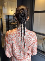 ニュートライズ(NEUTRIZE) お呼ばれヘア ヘアセット 個性派アレンジ まとめ髪
