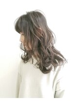 エミュー(emu by Amitie) ミルクティーグレージュ×波巻き