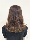 透け感が可愛グレージュインナーカラー