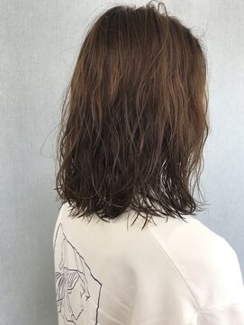 プラーグ ヘアー(Prague Hair) ミディアムパーマ