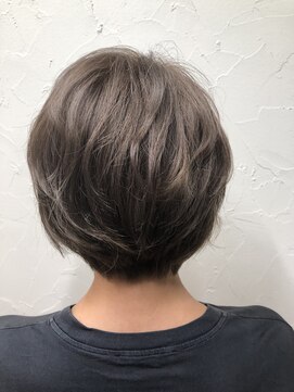 シュリット(schritt) ショートボブ　UCHIDA