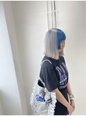 ホワイトシルバーに前髪ブルー