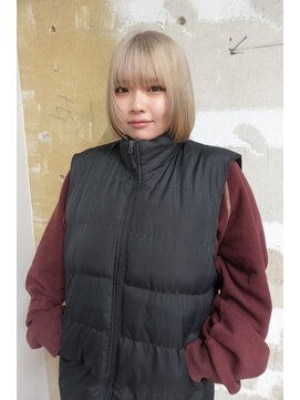 ゾーイダイミョウ(ZOEY daimyo) ハイトーンボブに顔まわりレイヤー