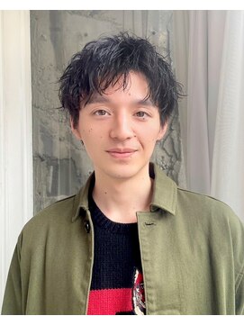 キジ(kiji) 刈り上げマッシュショートソフトツイストスパイラルパーマ