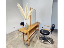 ムク(mUku)の雰囲気（シンプルながらも洗練された雰囲気のセット面。）