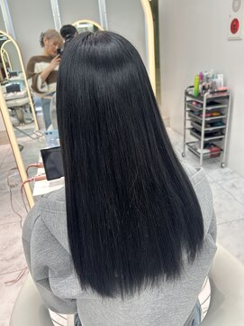 ロンドルピナス 小倉(Lond Lupinus) ミディアムレイヤーカット/似合わせカット/大人ガーリー/20代