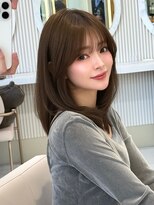 ミリバイアフロート(MIRI by AFLOAT)&nbsp;【島田佑】ミディアムレイヤーカットグレージュ顔周りカット