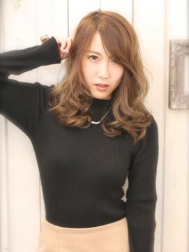 ウナカサ 箕面(unacasa) unacasa☆外国人風☆グレージュミディ☆