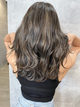 オリ(‘Oli) ハイライト_ヌーディグレイジュ