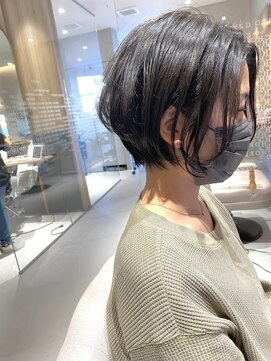 コード(Chord) 白髪ぼかしor大人女性ショート［谷合