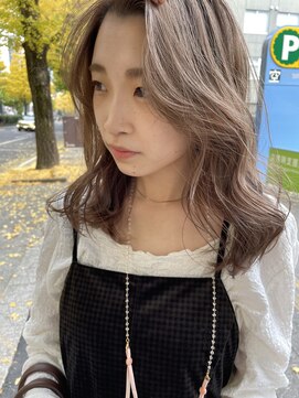 スリー(three) milk tea beige