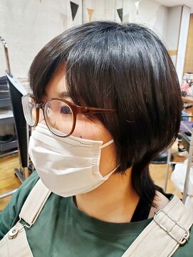 リビングヘアルーム(LIVING HAIR ROOM) パッつウルフ