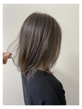 シロ(SHIRO) 【SHIRO】ミディアムスタイル☆