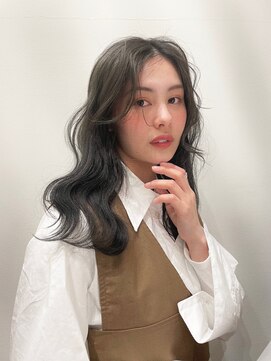 バイオレット ナゴヤ(Violet Nagoya) 透け感オリーブ♪ ウェーブヘア 韓国風 波巻き